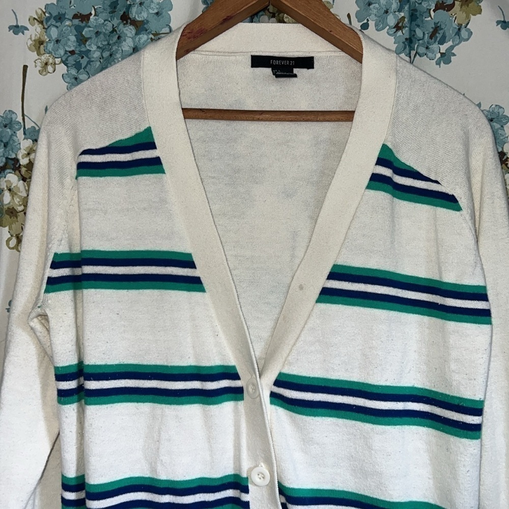 Forever 21 stripped white cardigan - Picture 3 of 11